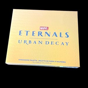 Urban Decay eye shadow pallet